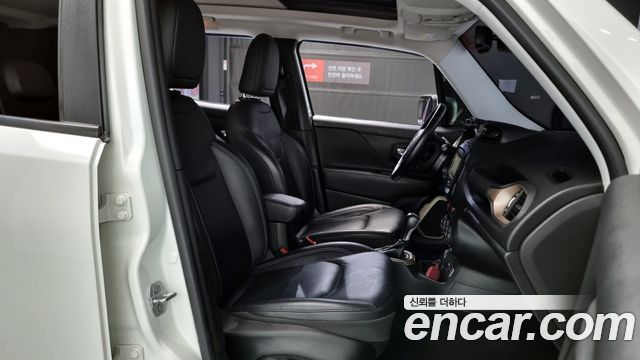 Jeep Renegade 2.0 Diesel Limited AWD 2017 — фото 10