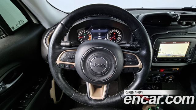 Jeep Renegade 2.0 Diesel Limited AWD 2017 — фото 13