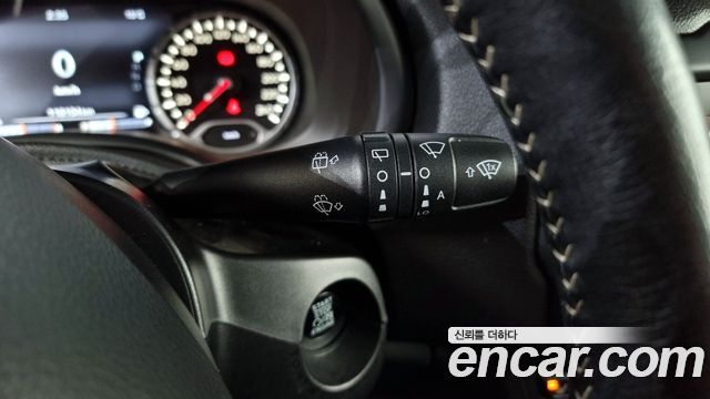 Jeep Renegade 2.0 Diesel Limited AWD 2017 — фото 17