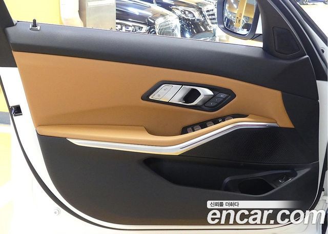 BMW 3 Series (G20) 320d Touring 2025 — фото 15