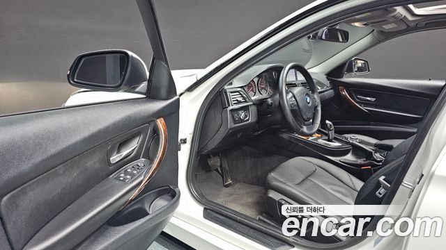 BMW 3 Series (F30) 328i 2012 — фото 15
