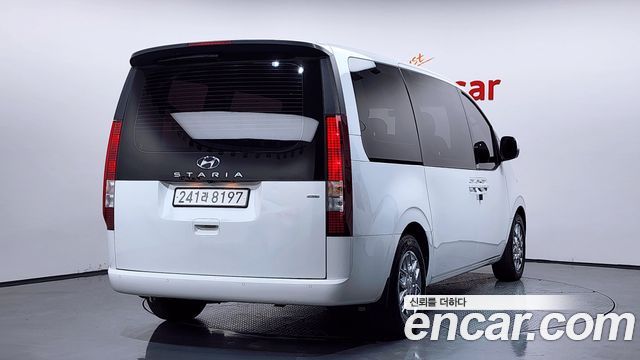 Hyundai Staria 4WD Tourer 9-Seater Modern 2023 — фото 2