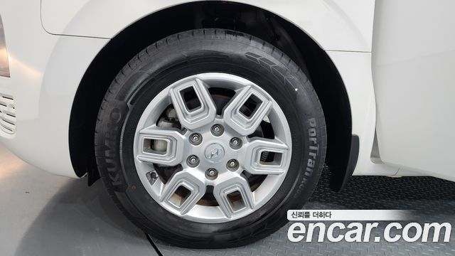 Hyundai Staria 4WD Tourer 9-Seater Modern 2023 — фото 5