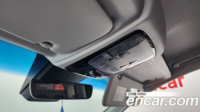 Hyundai Staria 4WD Tourer 9-Seater Modern 2023 — фото 17