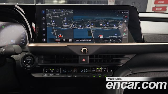 Toyota Crown Crossover 2.5 4WD Hybrid 2024 — фото 18