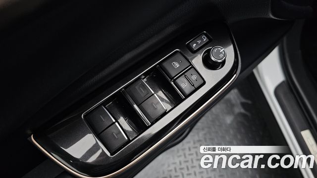 Toyota Crown Crossover 2.5 4WD Hybrid 2024 — фото 20