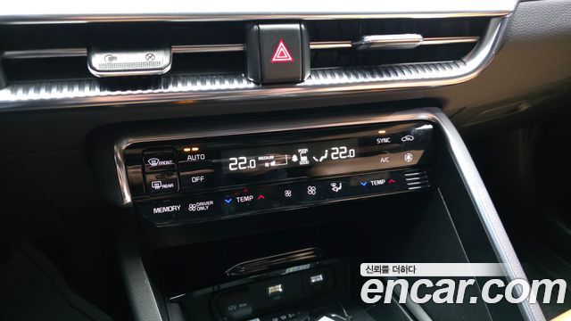 Kia K5 Hybrid (III) Signature 2023 — фото 21