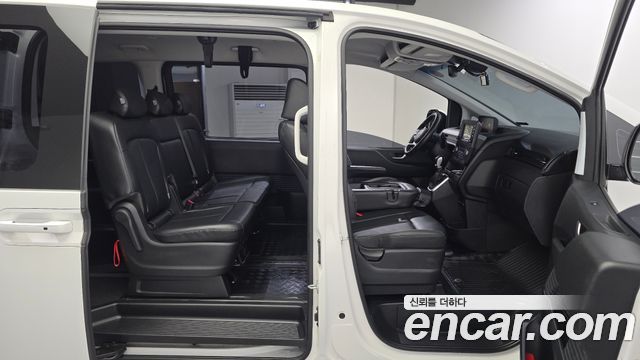 Hyundai Staria disability support car 2022 — фото 11