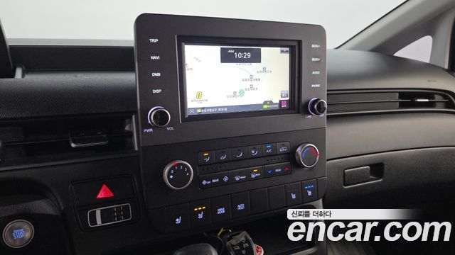 Hyundai Staria disability support car 2022 — фото 14