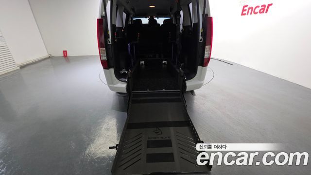 Hyundai Staria disability support car 2022 — фото 18