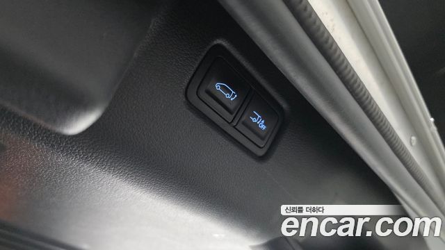 Hyundai Staria disability support car 2022 — фото 20