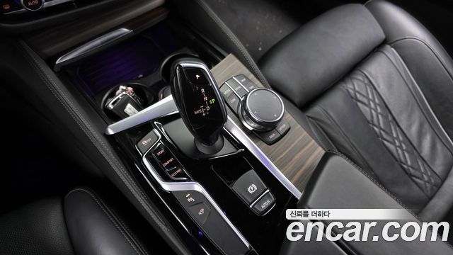 BMW 5 Series (G30) 530i xDrive M Sport Package Plus 2017 — фото 9