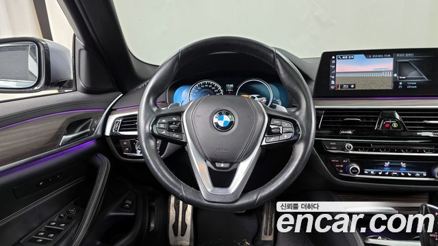 BMW 5 Series (G30) 530i xDrive M Sport Package Plus 2017 — фото 17