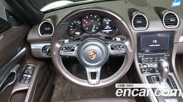 Porsche 718 Boxster 2.0 2017 — фото 16