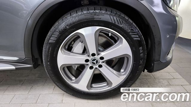 Mercedes-Benz GLC-Class (X253) GLC300 4MATIC 2019 — фото 5