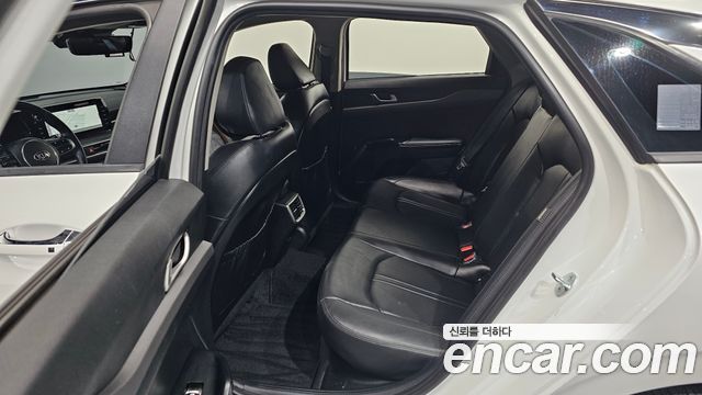 Kia K5 Hybrid (III) Prestige 2021 — фото 11