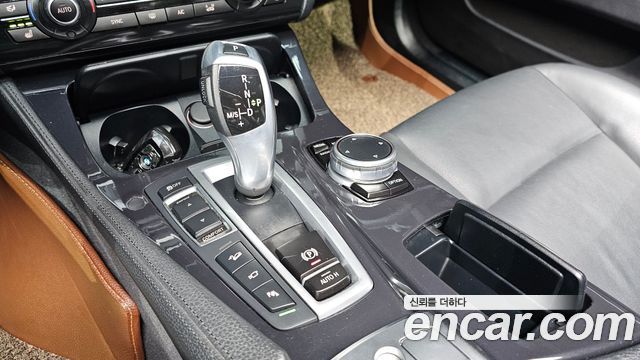 BMW 5 Series (F10) 520d xDrive M Aero Dynamic 2016 — фото 9