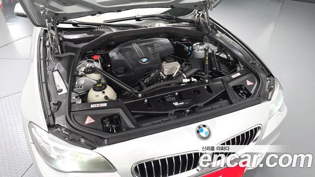 BMW 5 Series (F10) 528i xDrive M Aero Dynamic 2016 — фото 6