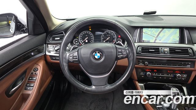 BMW 5 Series (F10) 528i xDrive M Aero Dynamic 2016 — фото 17