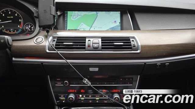 BMW 5 Series GT (F07) GT 30d 2012 — фото 20
