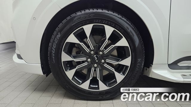 Kia Carnival (IV) Diesel 9-Seater Hi-Limousine Signature 2023 — фото 5