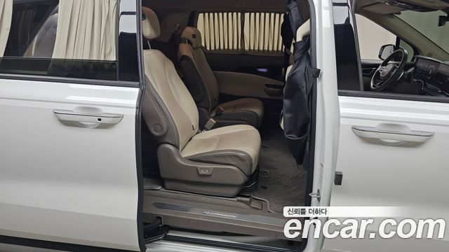 Kia Carnival (IV) Diesel 9-Seater Hi-Limousine Signature 2023 — фото 12