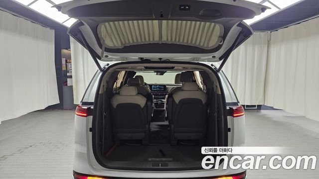 Kia Carnival (IV) Diesel 9-Seater Hi-Limousine Signature 2023 — фото 20