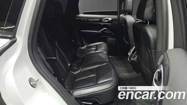 Porsche Cayenne 3.0 Diesel Platium Edition 958 2017 — фото 12
