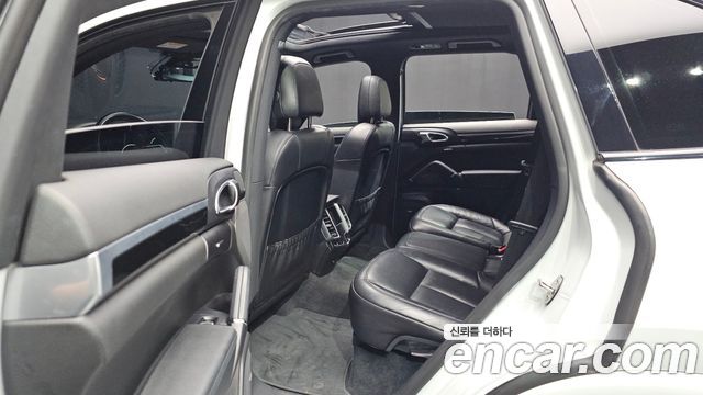 Porsche Cayenne 3.0 Diesel Platium Edition 958 2017 — фото 13