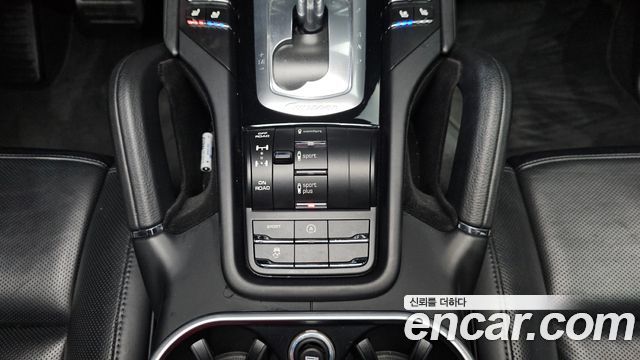 Porsche Cayenne 3.0 Diesel Platium Edition 958 2017 — фото 18