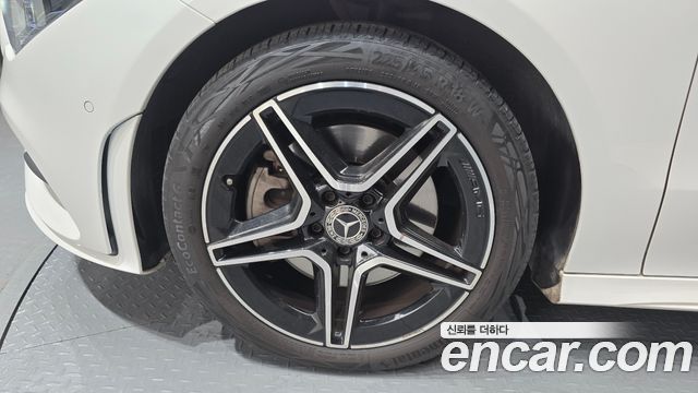 Mercedes-Benz CLA-Class (C118) CLA250 4MATIC 2021 — фото 5