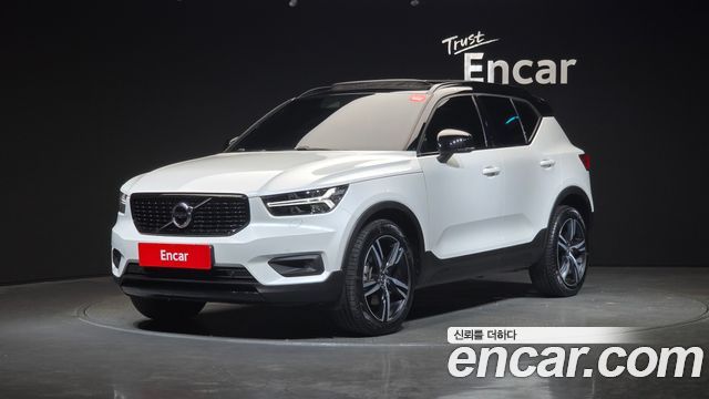 Volvo XC40 B4 R-Design