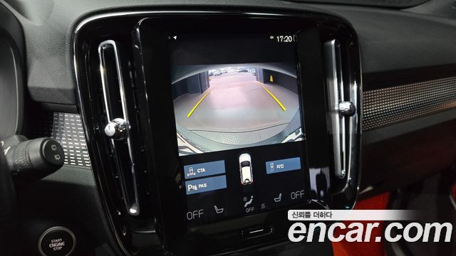Volvo XC40 B4 R-Design 2021 — фото 15