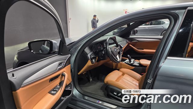 BMW 5 Series (G30) 520d M Sport package 2018 — фото 11