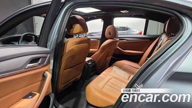 BMW 5 Series (G30) 520d M Sport package 2018 — фото 12