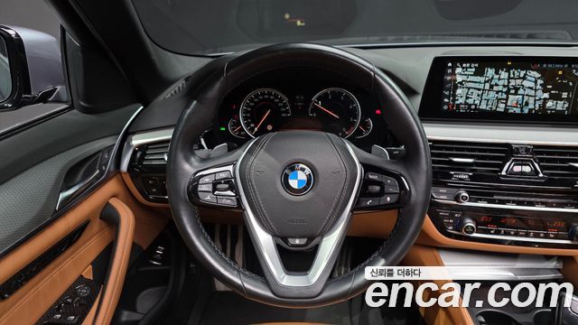 BMW 5 Series (G30) 520d M Sport package 2018 — фото 13
