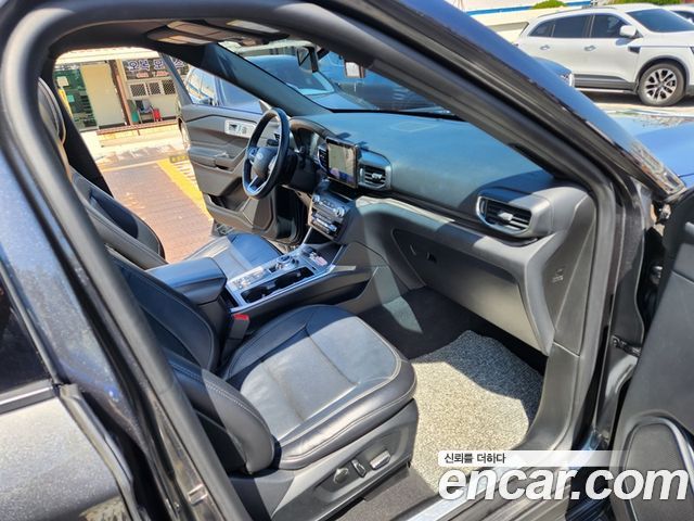 Ford Explorer (VI) 2.3 LimIted 4WD 2020 — фото 17