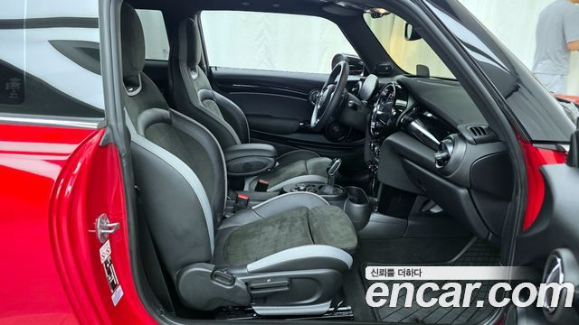 MINI Cooper S JCW 3rd Generation 2023 — фото 11