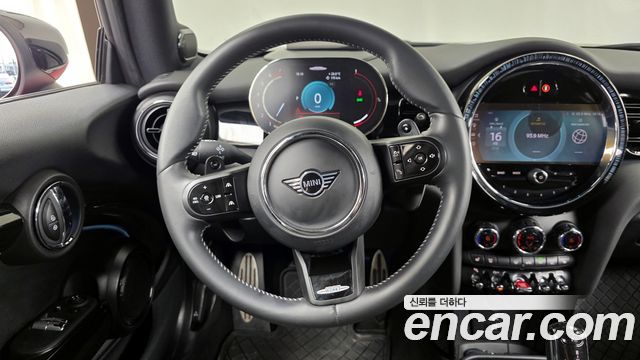 MINI Cooper S JCW 3rd Generation 2023 — фото 13