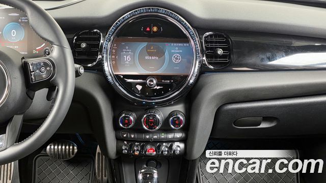 MINI Cooper S JCW 3rd Generation 2023 — фото 14
