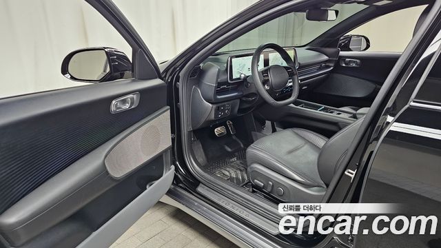 Hyundai Ioniq 6 Long Range Exclusive + 2023 — фото 10