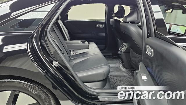 Hyundai Ioniq 6 Long Range Exclusive + 2023 — фото 12