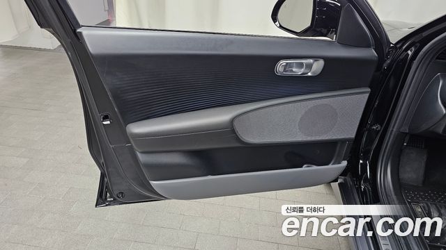 Hyundai Ioniq 6 Long Range Exclusive + 2023 — фото 24