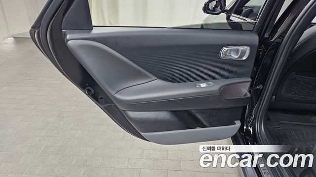 Hyundai Ioniq 6 Long Range Exclusive + 2023 — фото 25