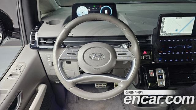 Hyundai Staria 4WD Lounge 9-Seater Limousine 2023 — фото 12