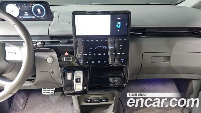 Hyundai Staria 4WD Lounge 9-Seater Limousine 2023 — фото 13