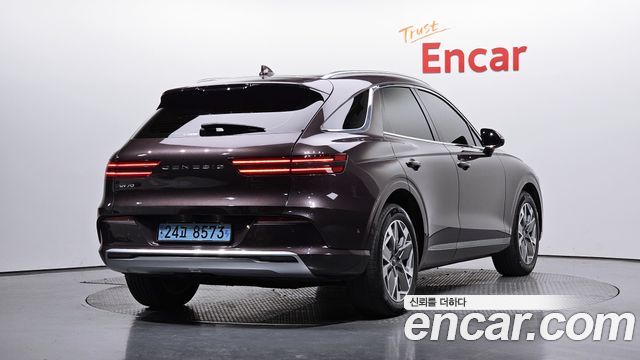 Genesis Electrified (GV70) e-AWD 2022 — фото 2
