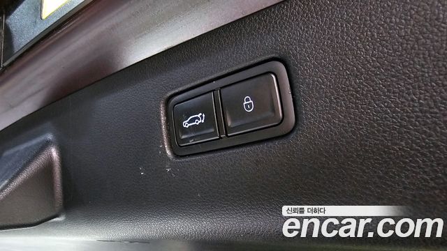 Genesis Electrified (GV70) e-AWD 2022 — фото 18