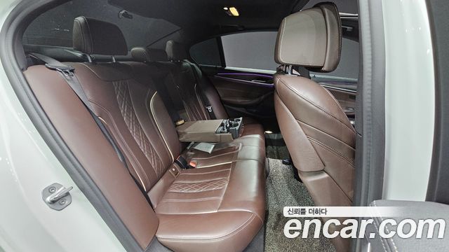BMW 5 Series (G30) 523d M Sport 2021 — фото 19