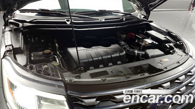 Ford Explorer 2.3 Limited 4WD 5th 2017 — фото 6